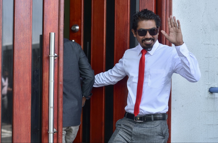 ކެމެރާމަން ޒަރީރު 3،000ރ. އިން ޖޫރިމަނާކޮށްފި