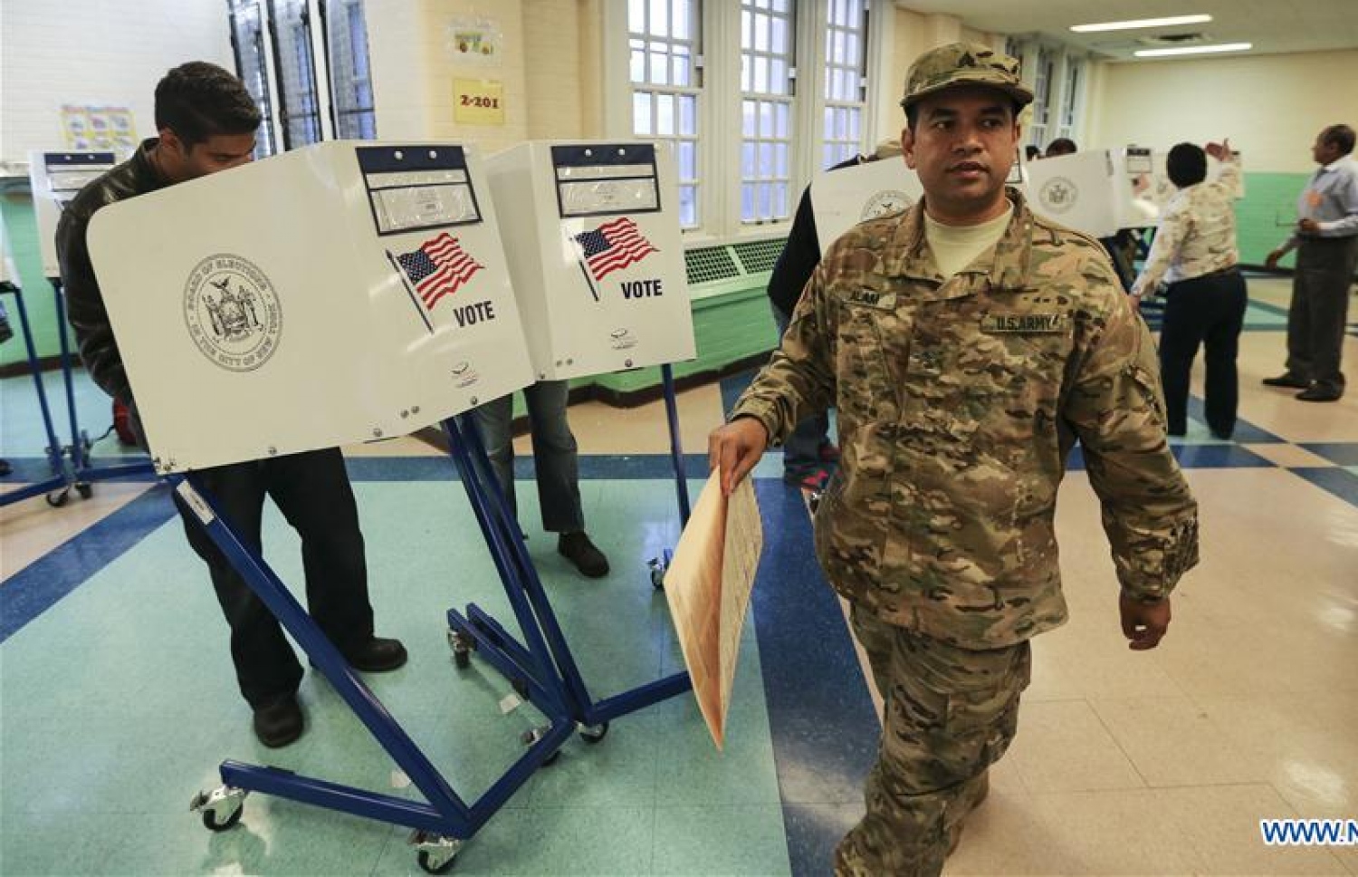 އެމެރިކާ ސިފައިންގެ މީހަކު މިދިޔަ އަހަރުގެ ރިއާސީ އިންތިޚާބުގައި ވޯޓުލަނީ.