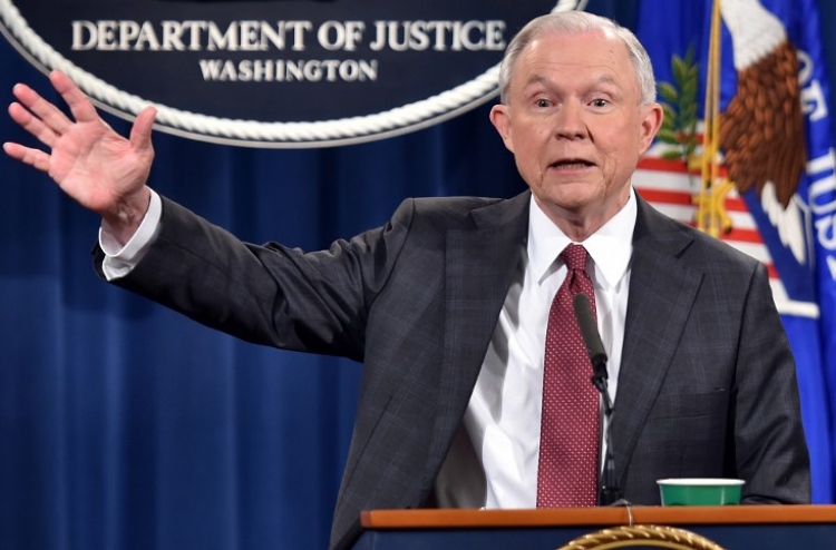 މައްސަލަ ބޮޑުވި އެޓާނީ ޖެނެރަލަށް ޓްރަމްޕުގެ ތާއީދު