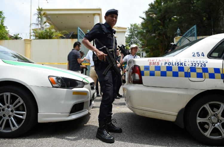 ނޯތު ކޮރެއާ އެމްބަސީގައިވާ މީހުން ހޯދާނަން: މެލޭޝިއާ