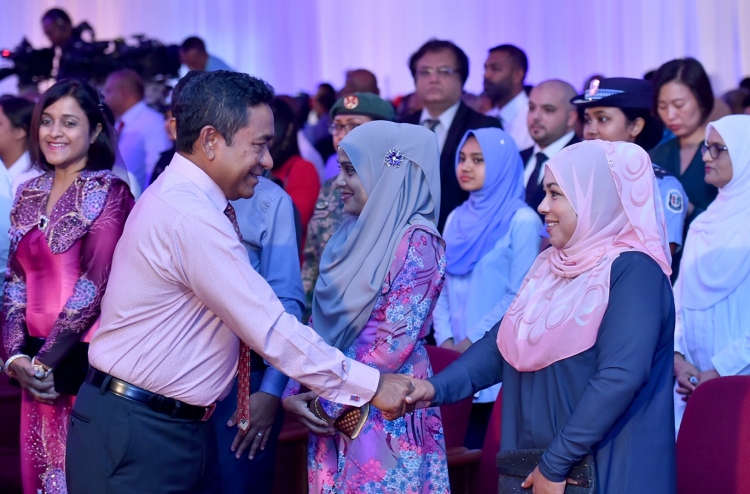 އަންހެނުން ބާރުވެރިކުރުމުގައި ނަމޫނާ ދެއްކިދާނެ: ރައީސް