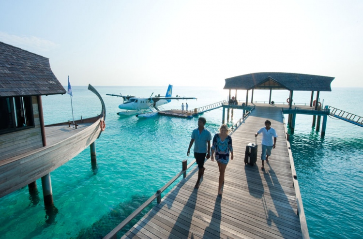 ޗައިނާއިން އައި ޓޫރިސްޓުން ވަރަށް ބޮޑަށް ދަށްވެއްޖެ