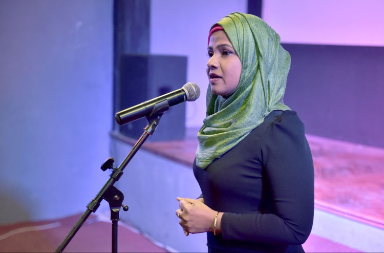 ނަހުލާގެ ފޭނުންނަށް "ސޮރީ"