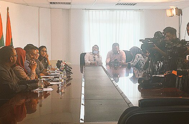 ސްކޫލުތައް ބަންދުކުރާ ހިސާބަކަށް އަދި ނުދޭ