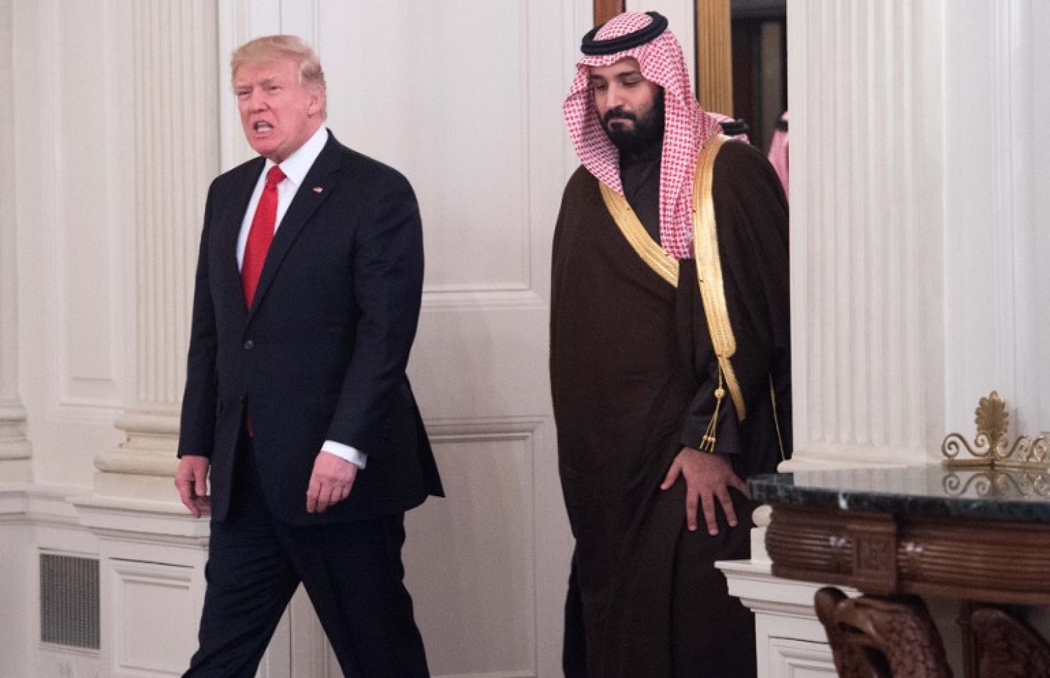 ސައުދީ ވަލީ އަހުދުގެ ނައިބް މުހައްމަދު (ކ) އާއި ޓްރަމްޕް ވައިޓް ހައުސްގައި. --ފޮޓޯ:އޭއެފްޕީ