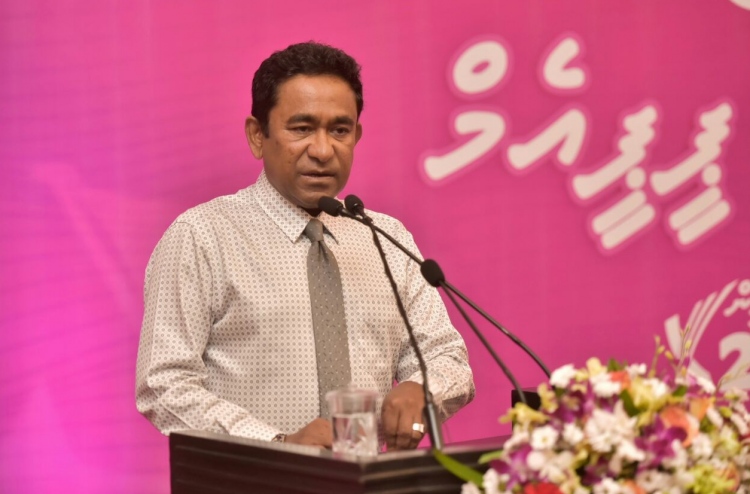 ސޮއިކުރި މެމްބަރުންނަށް ރައީސް "އާދޭސް" ކުރައްވަނީ