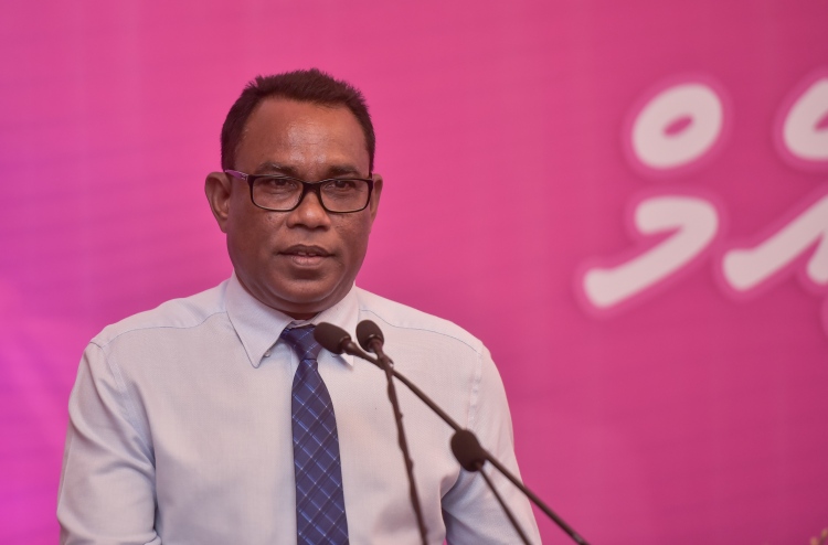 އެއްބަސްވުމުގައި މައުމޫނަށް ސޮއެއް ނުކުރެއްވޭނެ