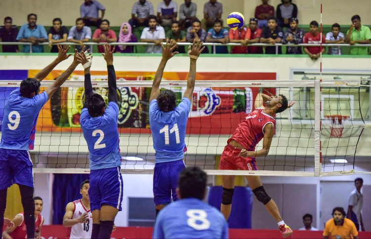 ފުރަތަމަ މެޗުން ބަލިވެ ރާއްޖެ އުނދަގޫ ހާލަތަކަށް