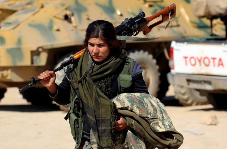 ކުރުދީ ހަނގުރާމަވެރިން އައިއެސްގެ އަމާޒުތަކާ ގާތަށް