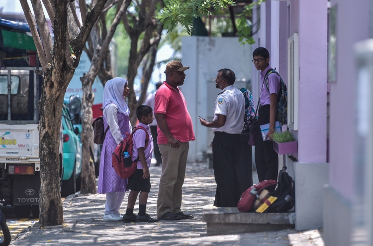 މިއަދު ސްކޫލަށް ދިޔައީ އިއްޔެ އަށް ވުރެ ވެސް މަދުން!