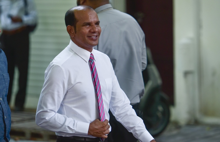 ވައިބާ ގްރޫޕުން މެމްބަރު ލަތީފް ބޭރުކުރަން ގޮވާލައިފި