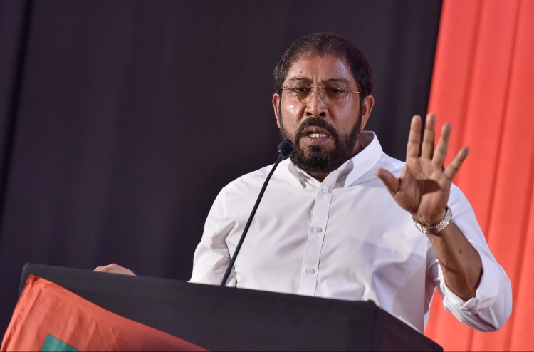 ކެރެންޏާ ފެންނަ ނުފެންނަ ވޯޓަކަށް ދޭބަލަ: ގާސިމް