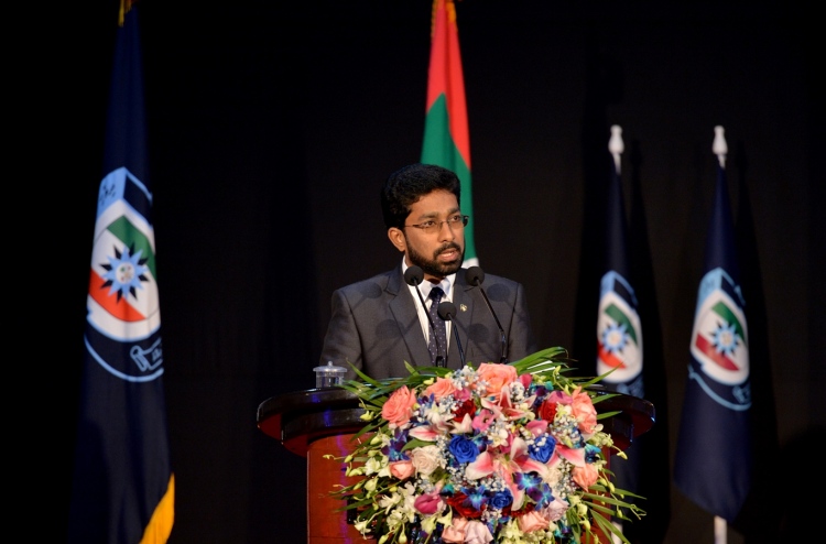 ފުލުހުންގެ ހިދުމަތް ޕްރޮފެޝަނަލް ކުރެއްވީ ރައީސް ޔާމީން