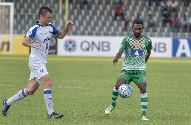 އަމާޒަށް ވާސިލްނުވިޔަސް މާޒިޔާ އެއް ފިޔަވަޅު ކުރިއަށް!