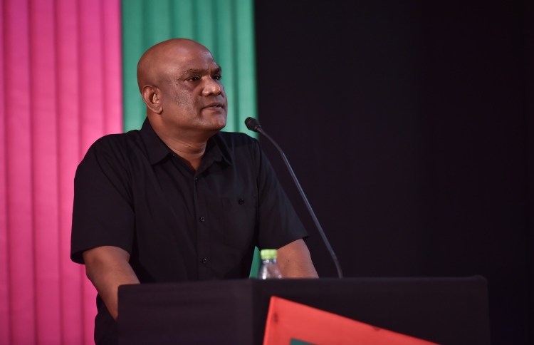 ފިއްލަވާފާނެތީ މެމްބަރު އަރީފްގެ ޕާސްޕޯޓު ހިފަހައްޓައިފި