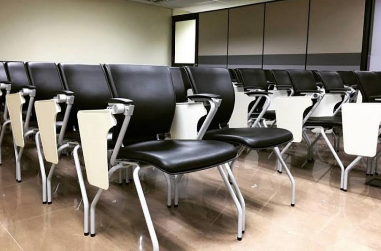 އަލޯރާ: ފަރުނީޗަރު ވިޔަފާރީގެ އެންމެ އުހުގައި!