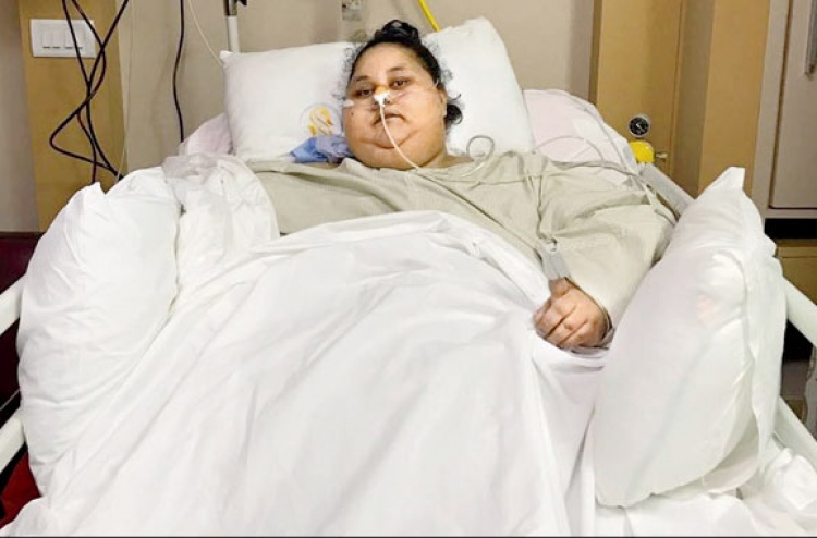 އެންމެ ބަރު މީހާގެ ބަރުދަނުން 242 ކިލޯ ލުއިވެއްޖެ