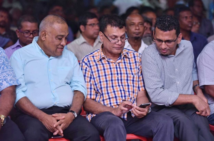 މަޖިލިސް ނުހުޅުވާނަމަ ހަރަކާތްތަކެއް ނުހުއްޓޭނެ: ޝަރީފް