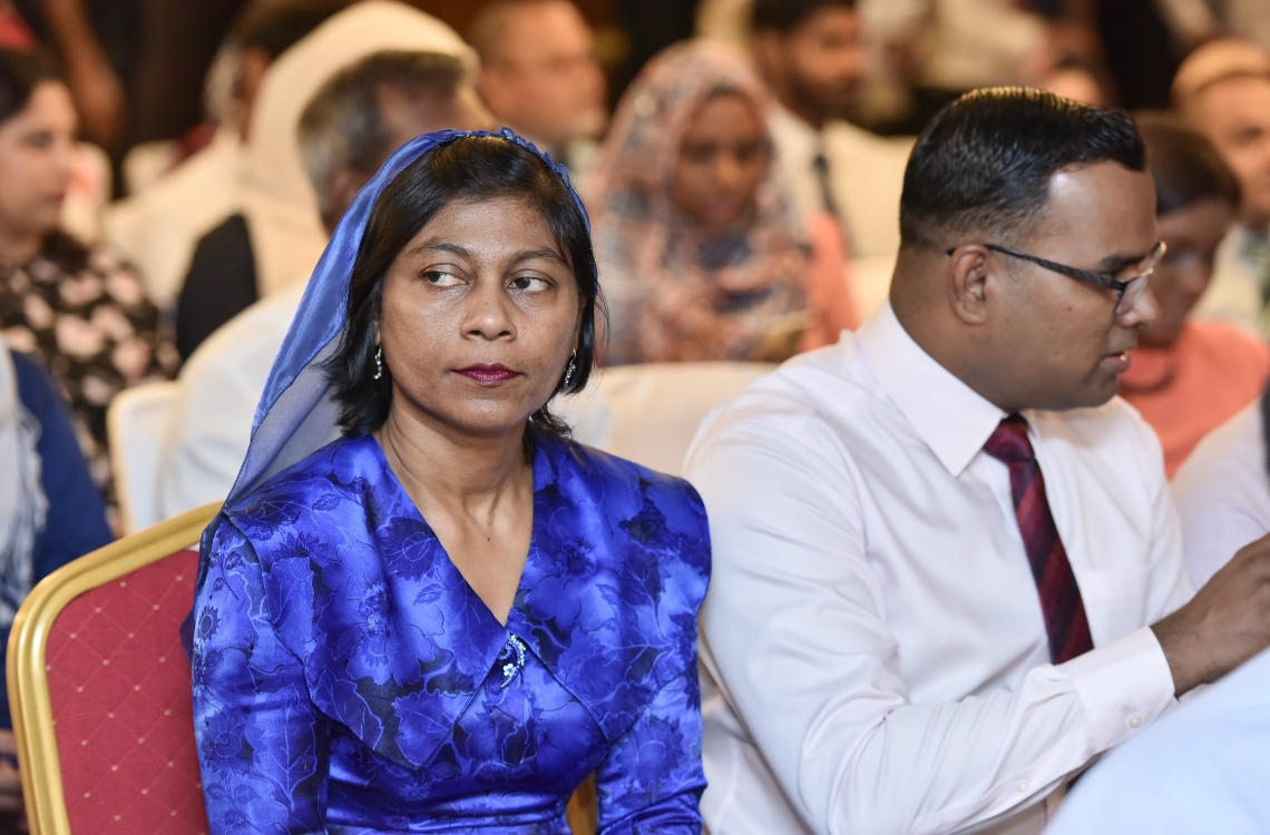 މާލެ: އޭޕްރީލް 19، 2017- ރާއްޖެ އިން ބޭރުގައި ތިއްބަވާ ދިވެހި ސަފީރުންގެ މަހާސިންތާ ފެށުމުގެ ރަސްމިއްޔާތުގައި ބައެއް ސަފީރުން ބައިވެރިވެވަޑައިގަންނަވަނީ.---މިހާރު ފޮޓޯ: ނިޝާން އަލީ