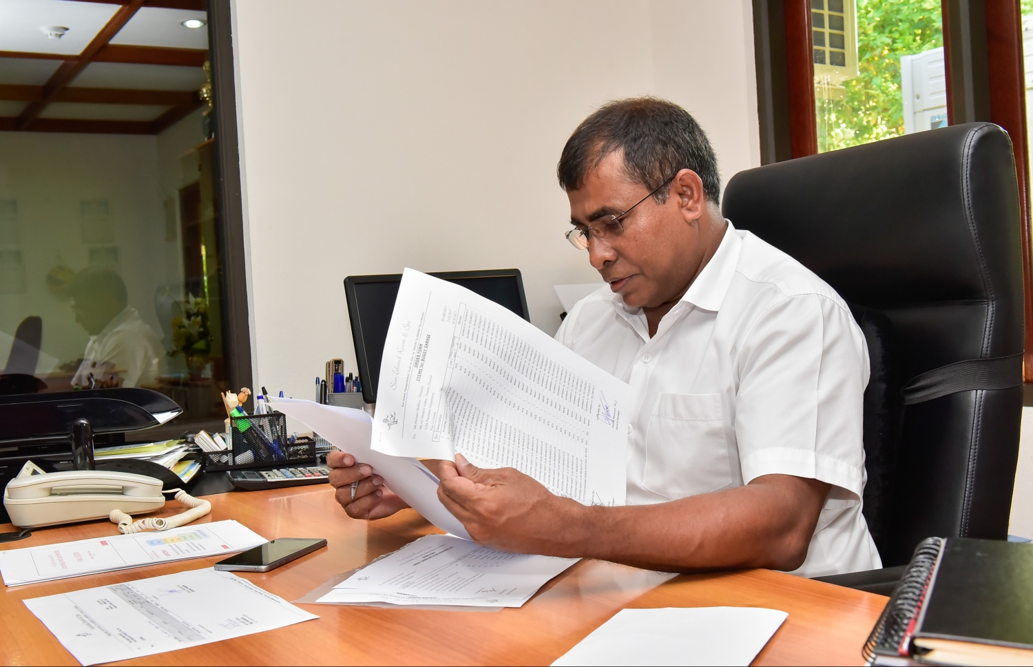 މައުސް އޮފީހުގައި -- ފޮޓޯ: ނިޝާން އަލީ/ މިހާރު