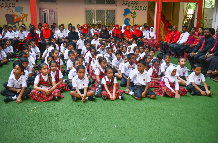 ސްކޫލުގައި ކިޔަވައިދޭނީ 4 ދުވަހު ދުވާލަކު 4 ގަޑިއިރު