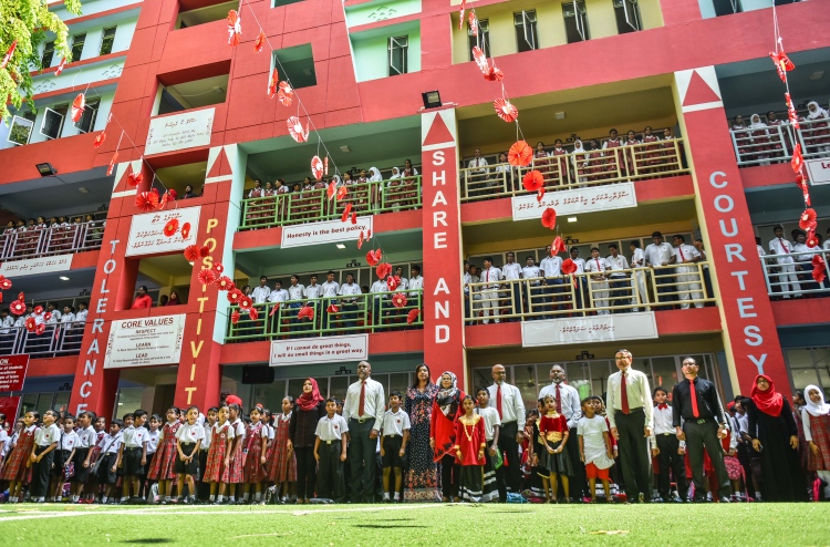 މާރާމާރީގެ މައްސަލައެއްގައި ޓީޗަރަކު ސަސްޕެންޑްކޮށްފި