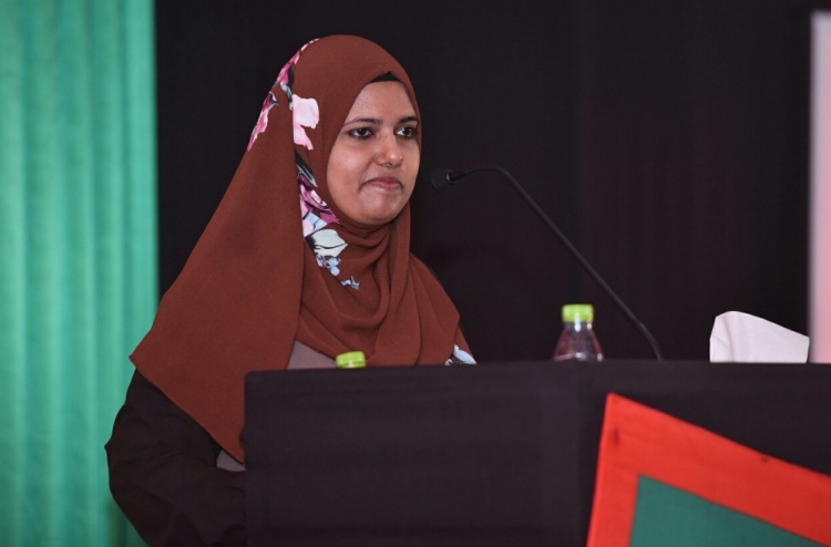 ޝިދާތާގެ ޕާސްޕޯޓު އަދިވެސް ހިފަހައްޓާފައި