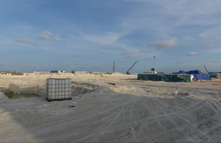 ފިނޭންސްގެ 25 ބުރީގެ ބިލްޑިން އެޗްޑީސީން އަޅަނީ