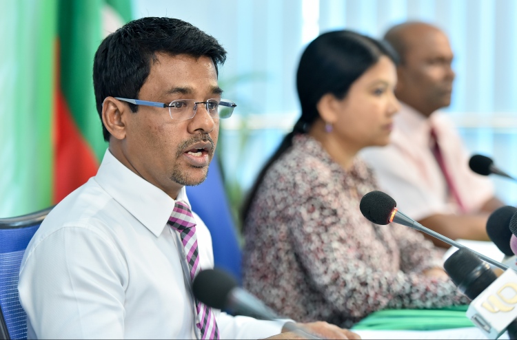 ކެތުލެބުން 8،000 މީހުން ފަރުވާ ހޯދައިފި