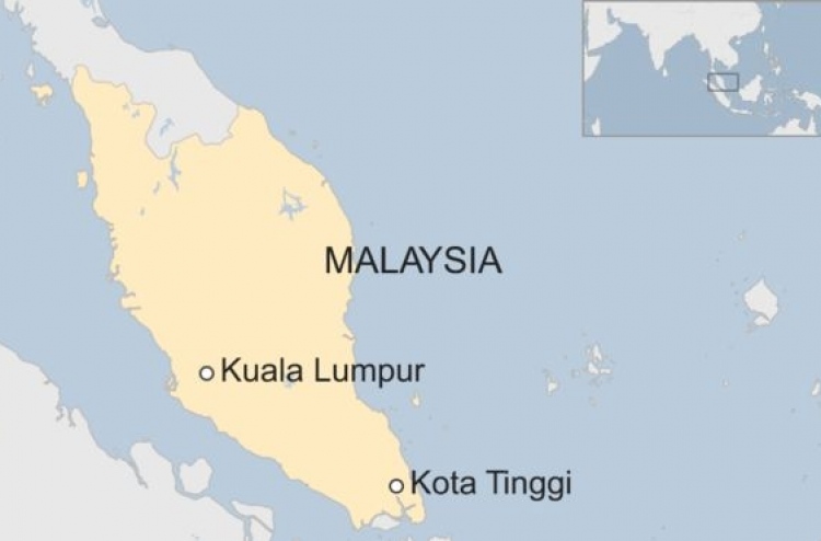 މެލޭޝިއާގެ ދަރިވަރަކަށް ސްޓާފަކު ވަރަށް ބޮޑަށް އަނިޔާކޮށްފި