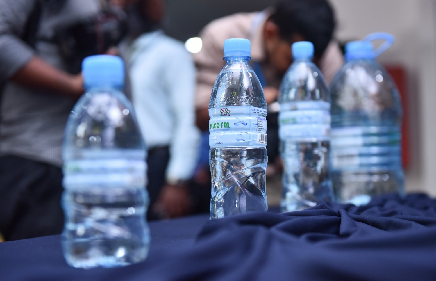 ސްޓެކްލޯ އިން ބަންދުކުރާ ފެން ފުޅިތަކެއް: ފެނުގެ ޑީމާންޑް މިދުވަސްވަރު ވަރަށް ބޮޑު.