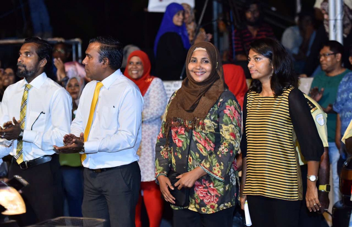 މާލެ: މޭ 4، 2017- ލޯކަލް ކައުންސިލްތަކުގެ އިންތިޚާބުގެ ކެމްޕެއިނާ ގުޅިގެން އިދިކޮޅު އެމްޑީޕީން މާލޭގައި ބޭއްވި ފަހު ޖަލްސާގެ ތެރެއިން.---މިހާރު ފޮޓޯ: ނިޝާން އަލީ