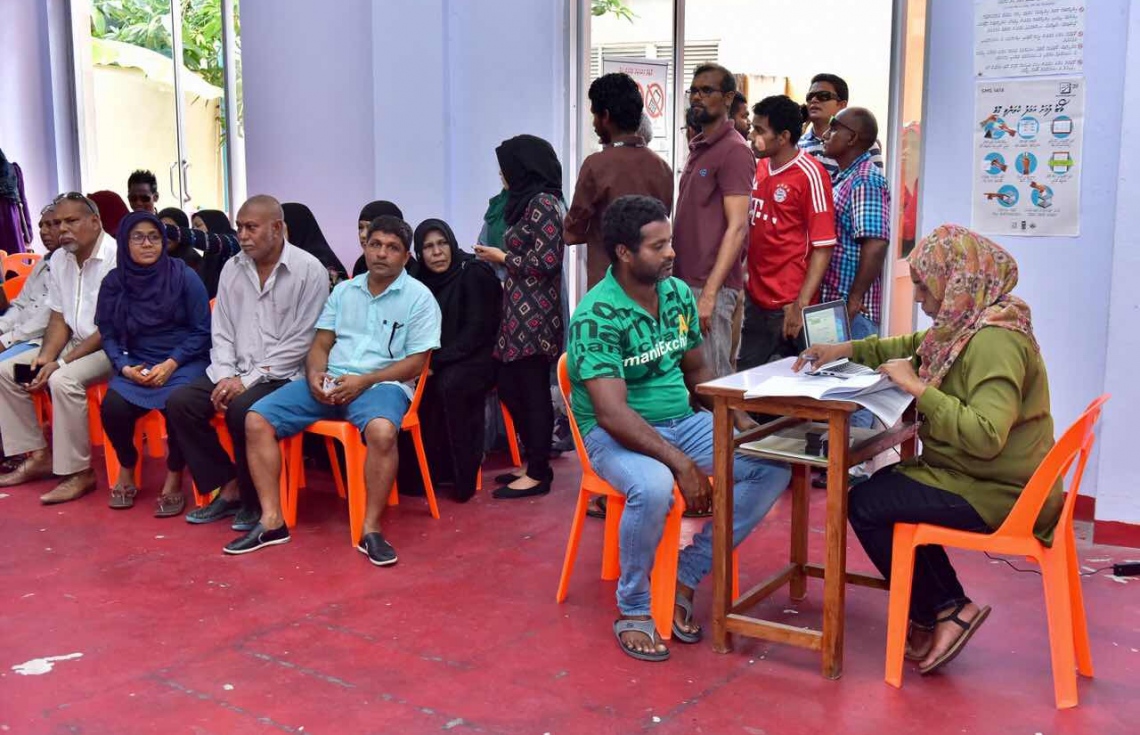 މާލެ: މޭ 6، 2017: ލޯކަލް ކައުންސިލް އިންތިހާބުގައި ވޯޓުލުން ކުރިއަށް ދަނީ.-- ފޮޓޯ: ނިޝާން އަލީ/ މިހާރު