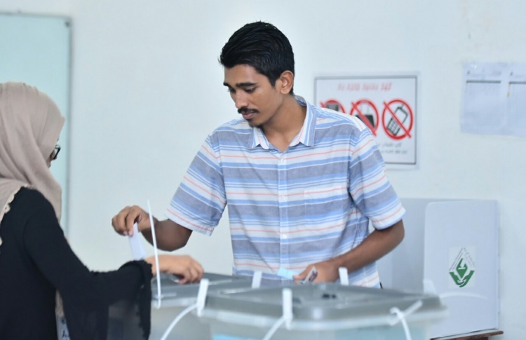 މަޑިފުށި، ކޮމަންޑޫގެ ދެވަނަ ބުރު ވޯޓުލުން ފަށައިފި