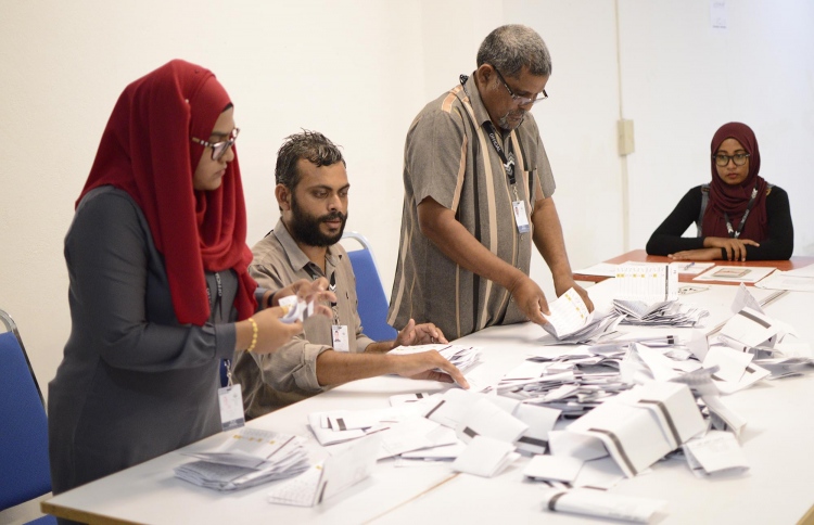 ބާރެއް ނެތް، މެޖޯރިޓީ ލިބިގެން ކަމެއް ވާނެތަ؟