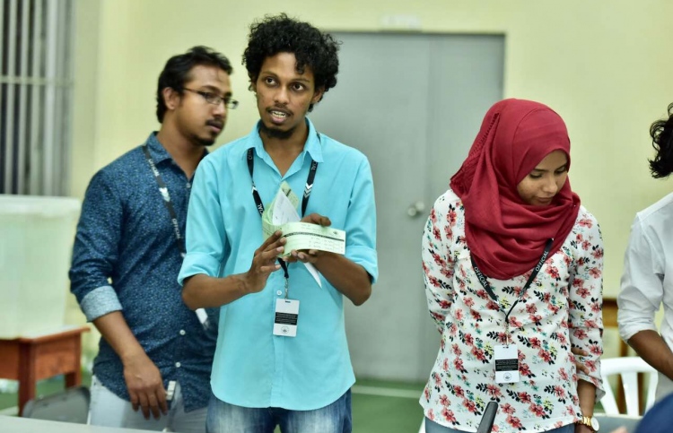 "ވޯޓުލުން ދިޔައީ އޮމާންކޮށް، މާބޮޑު ޝަކުވާއެއް ނެތް"