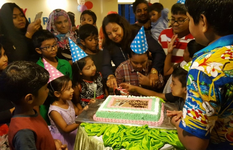 އޯޓިސްޓިކް ކުދިންނާއެކު ކުޑަކުދިންގެ ދުވަސް