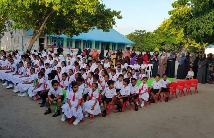 ޓީޗަރުންނަށް މި މަހު ޓެބްލެޓް ދޫކުރާނެ: އެޑިއުކޭޝަން