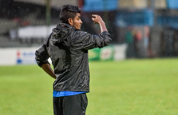 ތިނަދޫގެ ނަން އޮތަސް އެއީ އީގަލްސް ޓީމު: ސޮބާ