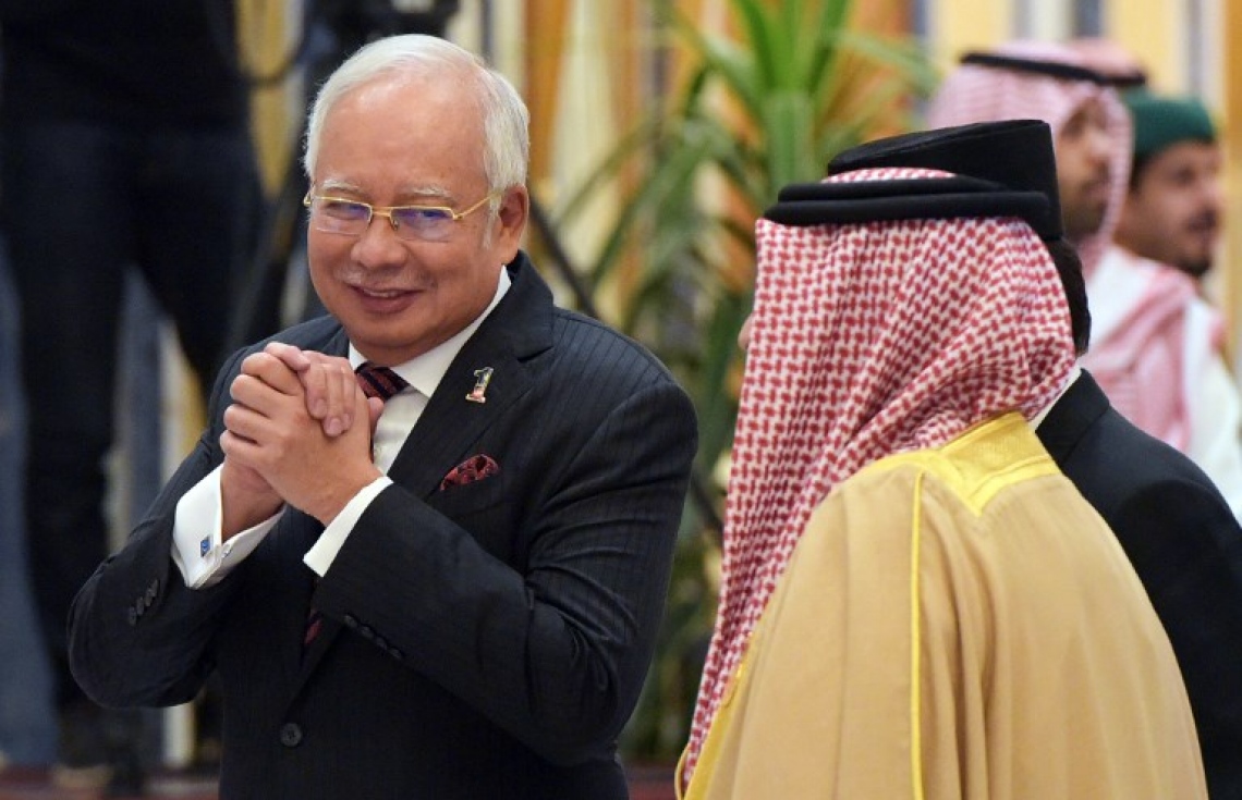 ސައުދީ އަރަބިއާ، ރިޔާޒް: މޭ 22، 2017: އަރަބް އިސްލާމިކް އެމެރިކަން ސަމިޓުގައި ބައިވެރިވެ ވަޑައިގަތުމަށް މެލޭޝިއާގެ ޕްރައިމް މިނިސްޓަރު ނަޖީބް ރައްޒާގު ވަޑައިގަންނަވަނީ.-- ފޮޓޯ: އޭއެފްޕީ