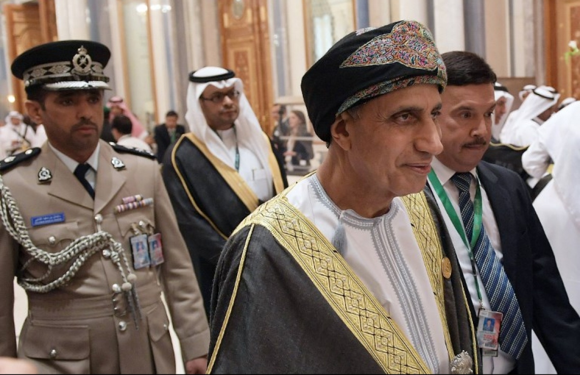 ސައުދީ އަރަބިއާ، ރިޔާޒް: މޭ 22، 2017: އަރަބް އިސްލާމިކް އެމެރިކަން ސަމިޓުގައި ބައިވެރިވެ ވަޑައިގަތުމަށް އޮމާންގެ ޑެޕިއުޓީ މިނިސްޓަރު ސައީދް ފަހްދް ބިން މުހައްމަދު އަލް ސާއިދް  ވަޑައިގަންނަވަނީ.-- ފޮޓޯ: އޭއެފްޕީ