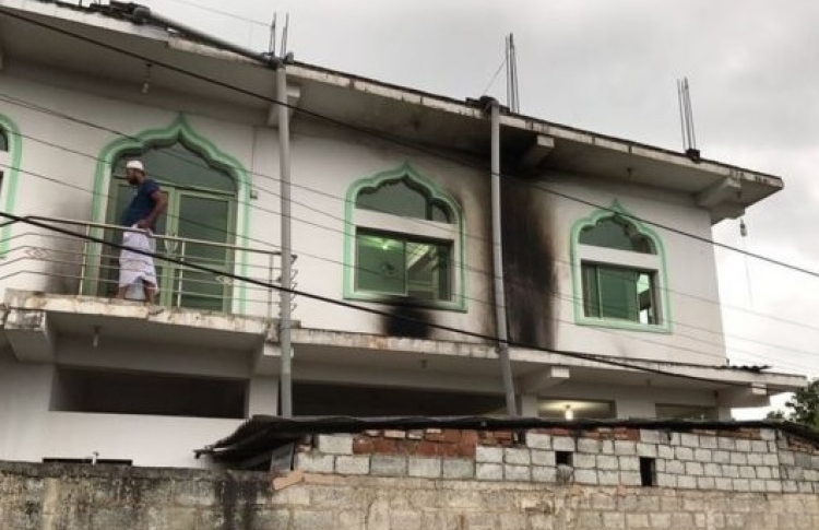 ލަންކާ މިސްކިތްތަކުގައި މިއަދު ހުުކުުރު ނުކުރަން އެދިއްޖެ