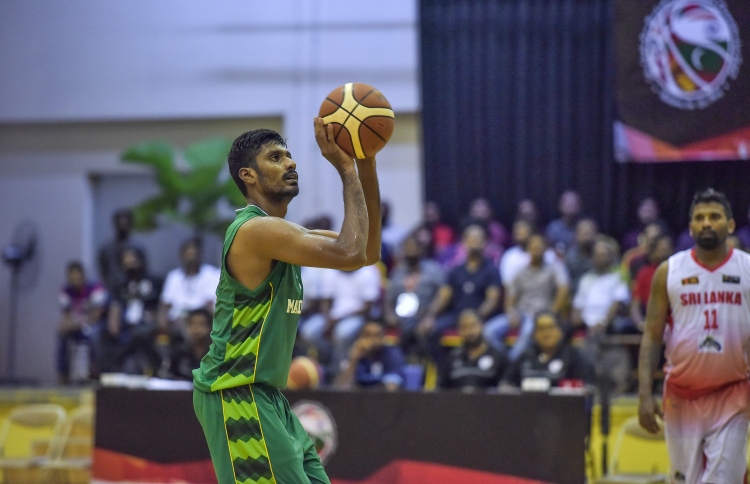 ބާސްކެޓްބޯޅަ ސްކޮޑް ނަގަން ޓްރައި އައުޓްތަކެއް ބާއްވަނީ