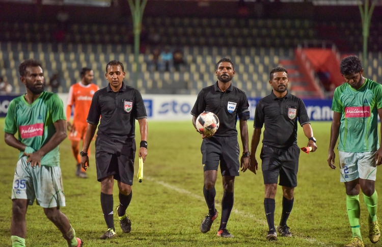 އެފްއޭއެމުން ރެފްރީންނާއި ކޯޗުން ރަޖިސްޓްރީ ކުރަނީ