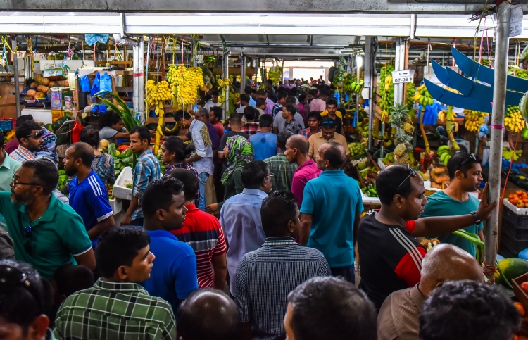 ބާރު ބޮޑު، އަގު ބޮޑު، ބާޒާރެއް!