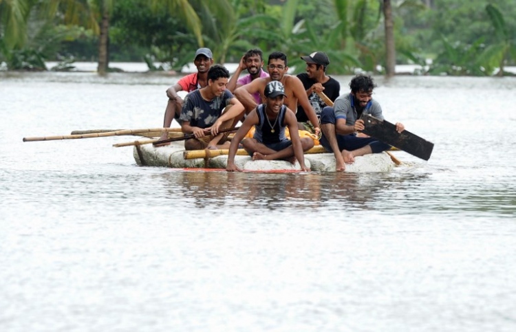 ލަންކާގައި ހާލުގައިޖެހުނު މީހުންނަށް ރާއްޖޭން އެހީ ދީފި