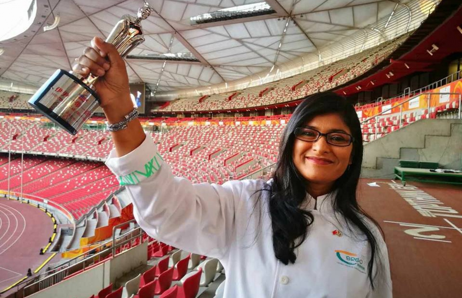 ޖީހާން "ޔީޔިން ކަޕް"ގެ ޓްރޮފީއާ އެކު