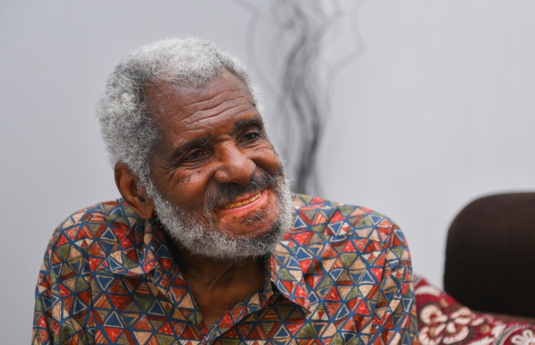 ސީއެޗްއެސްއީގެ ފުރަތަމަ ޕްރިންސިޕަލް އަވަހާރަވެއްޖެ