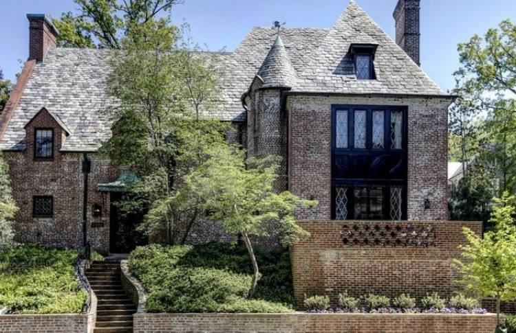 އޮބާމާ ވޮޝިންޓަނުން އަގު ބޮޑު ގެއެއް ބައްލަވައިގެންފި