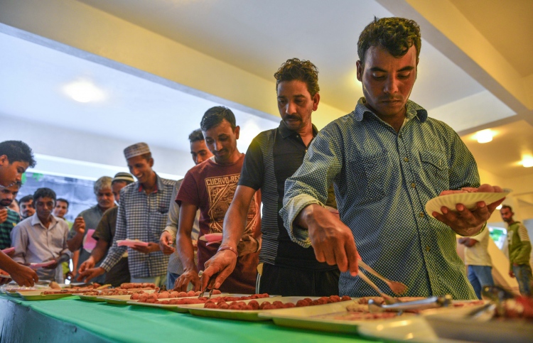 ސައޫދީ އެމްބަސީން ކޮންމެ ދުވަހަކު ރޯދަވީއްލުން ދެނީ